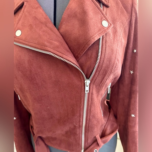 BB Dakota Love Walk Faux Suede Moto Jacket In Cherrywood Sz M Pearls & Studs - Picture 7 of 13